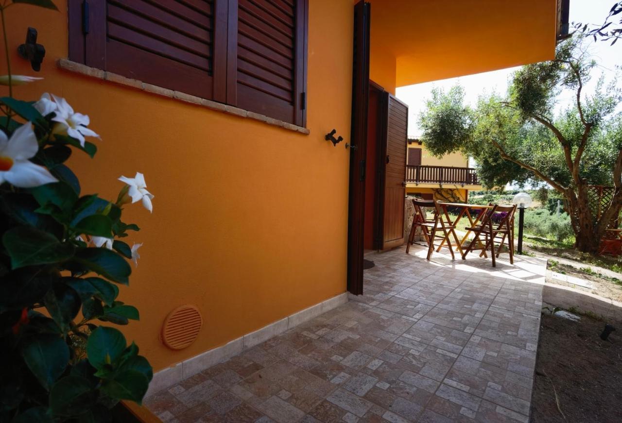 La Corte Degli Ulivi - Albergo Rurale Tresnuraghes Exterior photo